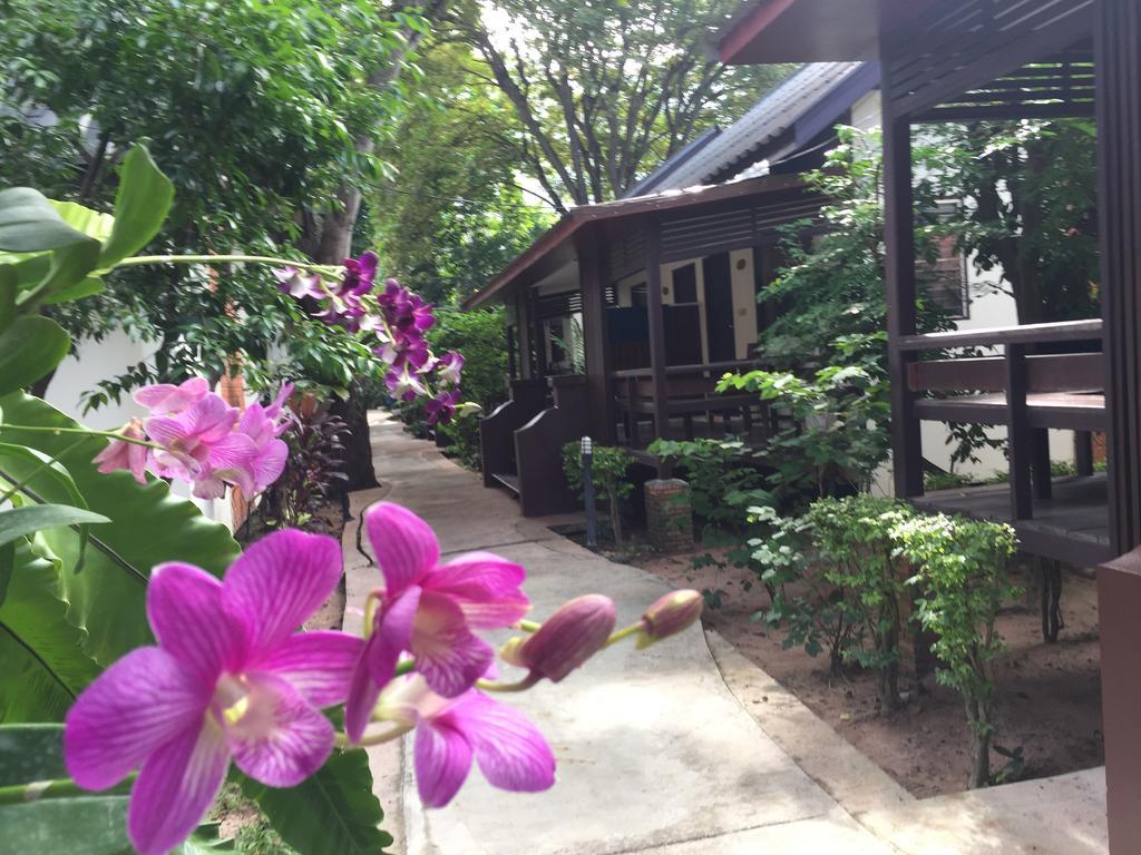 The Beach Garden Resort Pattaya Exterior foto