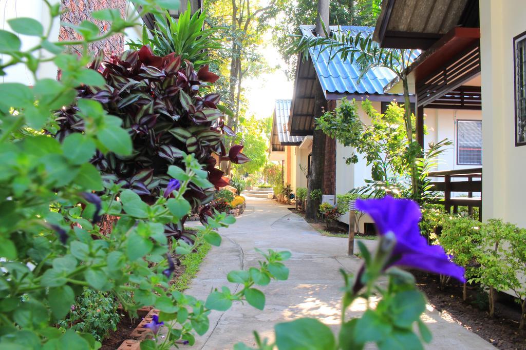 The Beach Garden Resort Pattaya Exterior foto