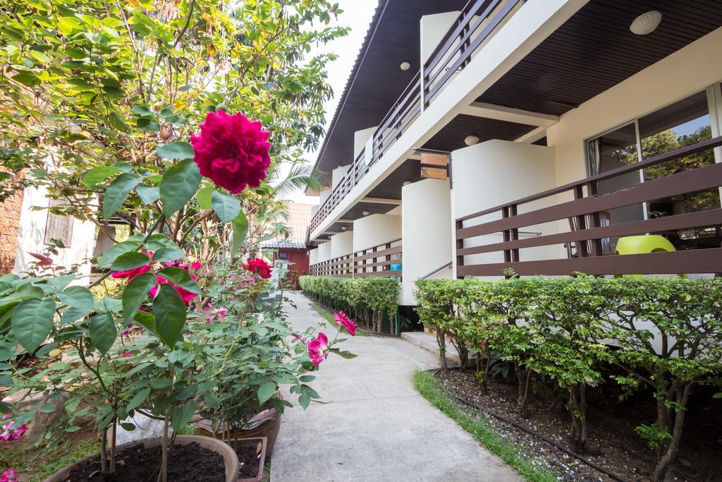 The Beach Garden Resort Pattaya Exterior foto