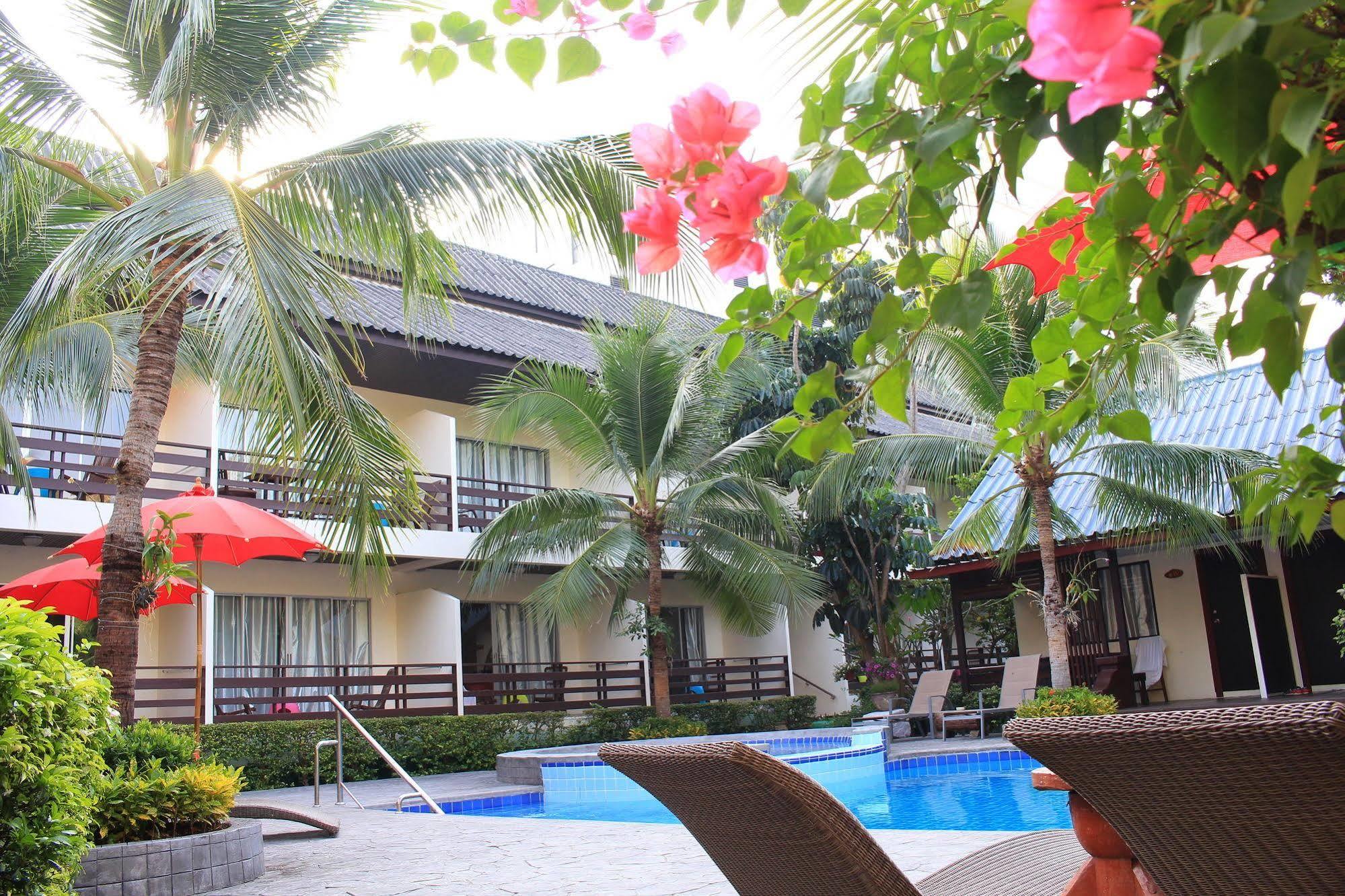 The Beach Garden Resort Pattaya Exterior foto